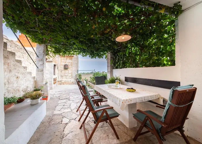 Holiday Burba Holiday home Komiza