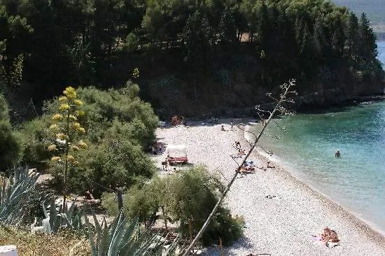 Holiday Burba Komiza